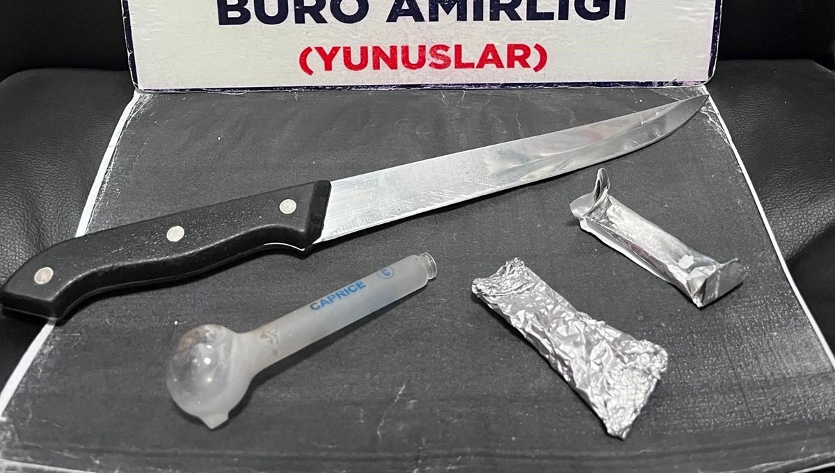 Ticari takside uyuşturucu ele geçirildi Ticari takside uyuşturucu ele geçirildi