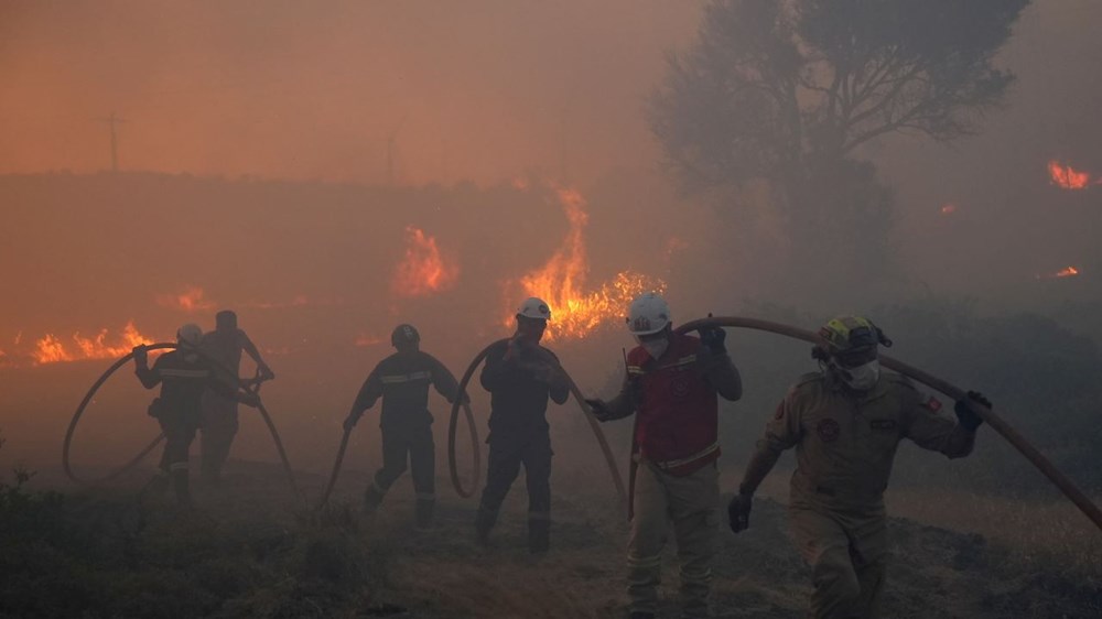 İzmir Çeşme'de orman yangını: Üç mahalle tahliye edildi, karayolu kapatıldı - 7