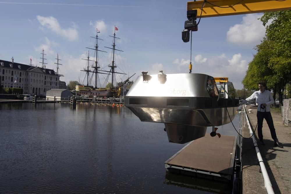 Sürücüsüz gezi teknesi tanıtıldı: Robot tekne - 4