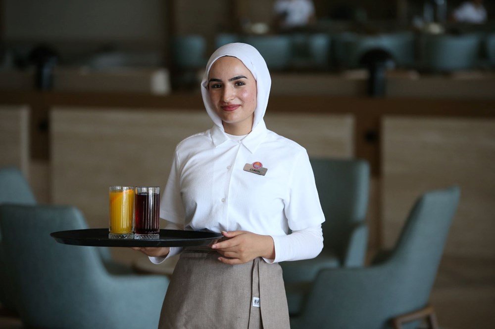 YKS çıkışında babası çiçekle karşılamıştı: Çimen'in yerleştiği bölüm belli oldu - 3