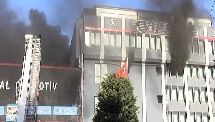 Bağcılar'da fabrika yangını