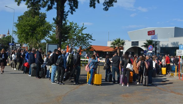 Έντονη η μετακίνηση του Αϊβαλί στη Λέσβο – Last Minute Türkiye News
