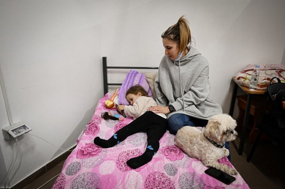 ABD ve AB, Suriyeli ve Afgan mültecilerin aksine neden Ukraynalılara kucak  açıyor? - 24 Bursa