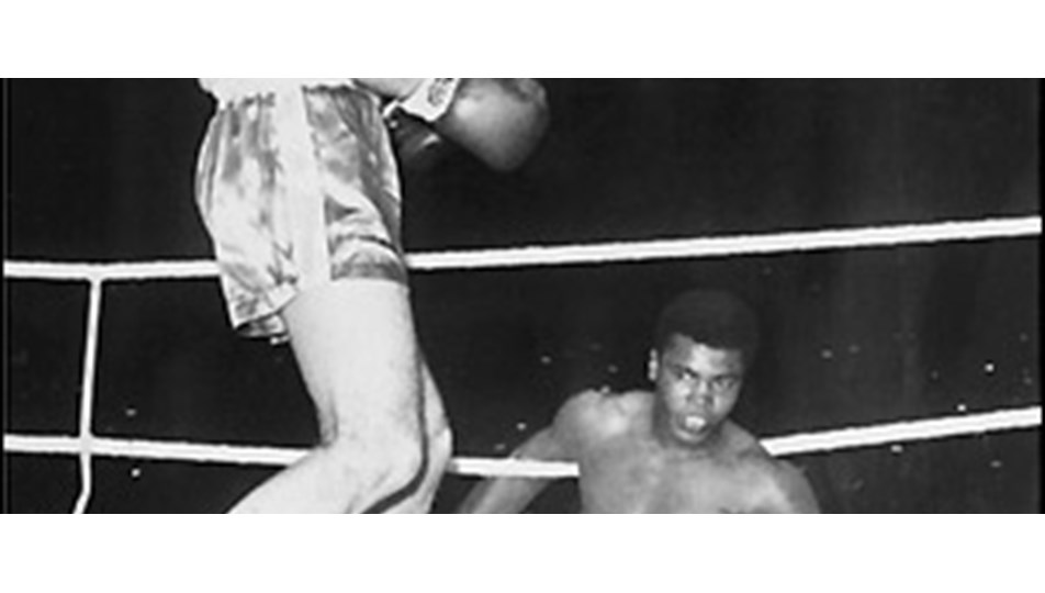 Muhammed Ali'yi yere seren adam öldü