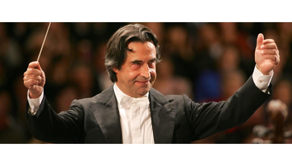 Asturias Riccardo Muti'nin oldu