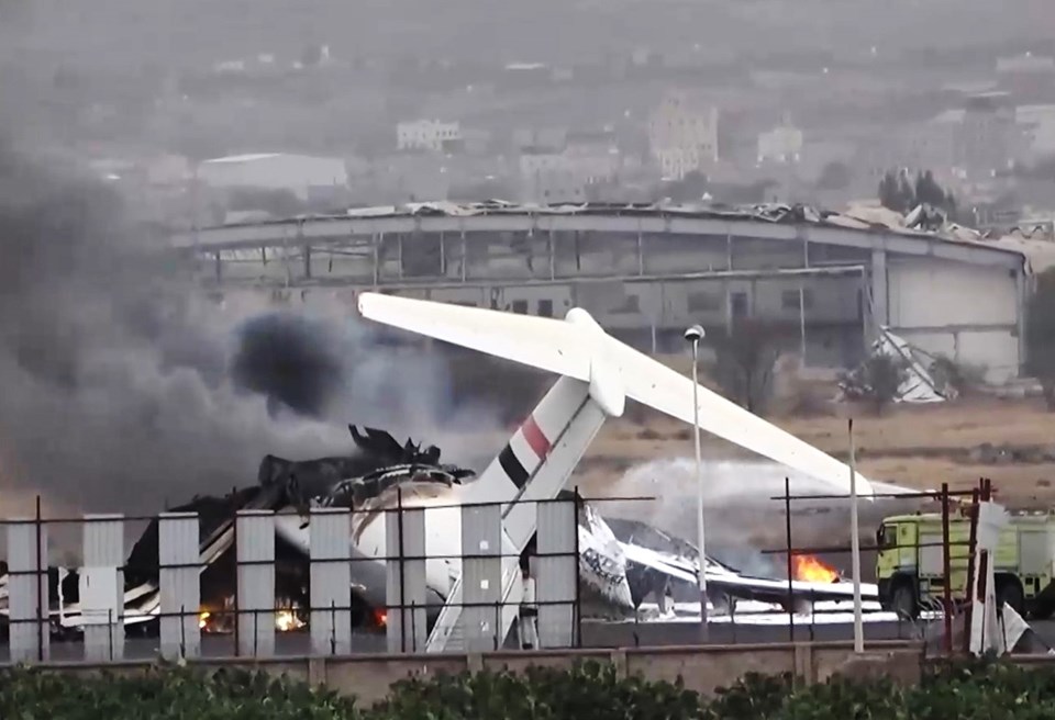 İsrail'den Yemen havalimanına saldırı - 1