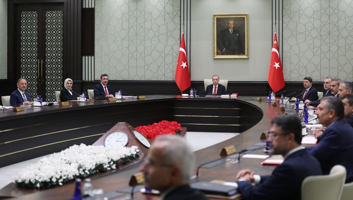 Yeni kabine ilk kez toplandı Yeni kabine ilk kez toplandı