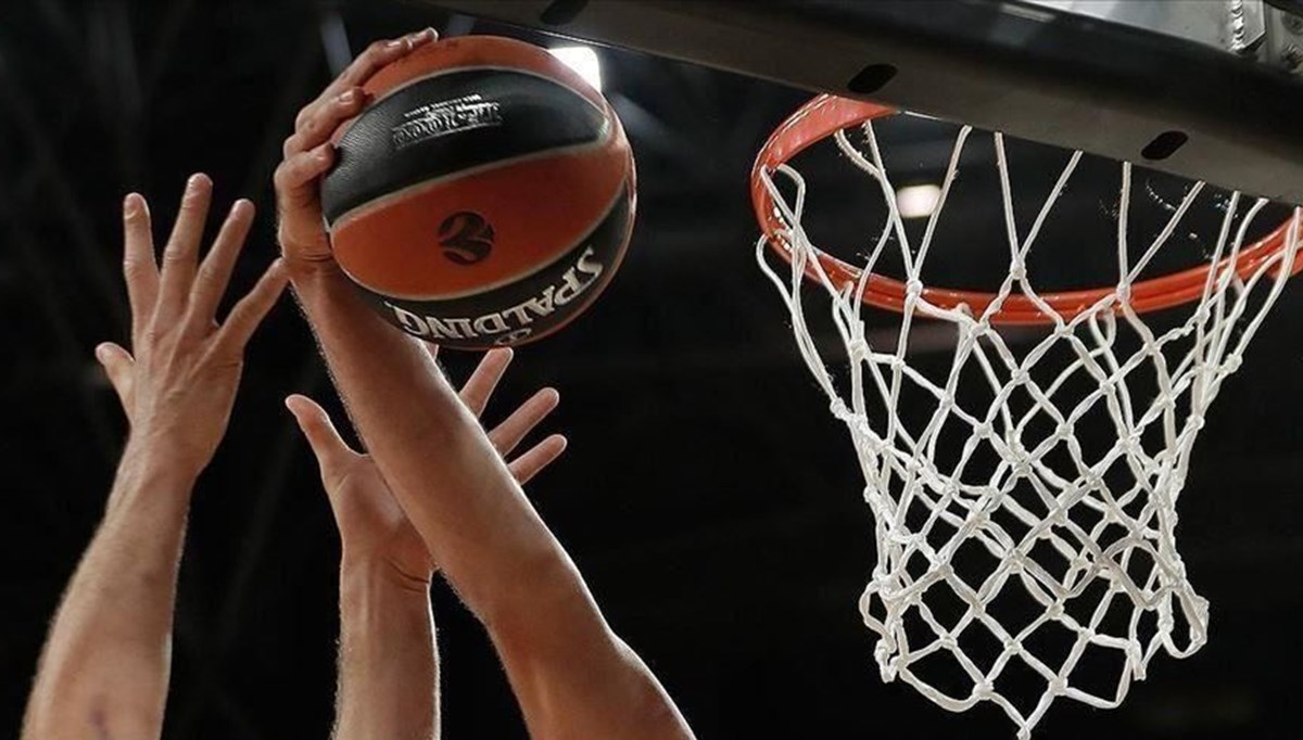 Anadolu Efes ve Fenerbahçe Beko'nun play-off'taki rakipleri belli oldu Anadolu Efes ve Fenerbahçe Beko'nun play-off'taki rakipleri belli oldu