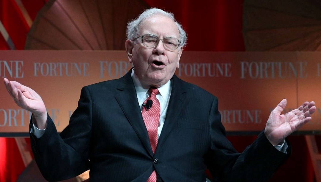 Ünlü milyarder Buffett, Apple satışları sürdürüyor: Nakit varlığı 300 milyar doları aştı