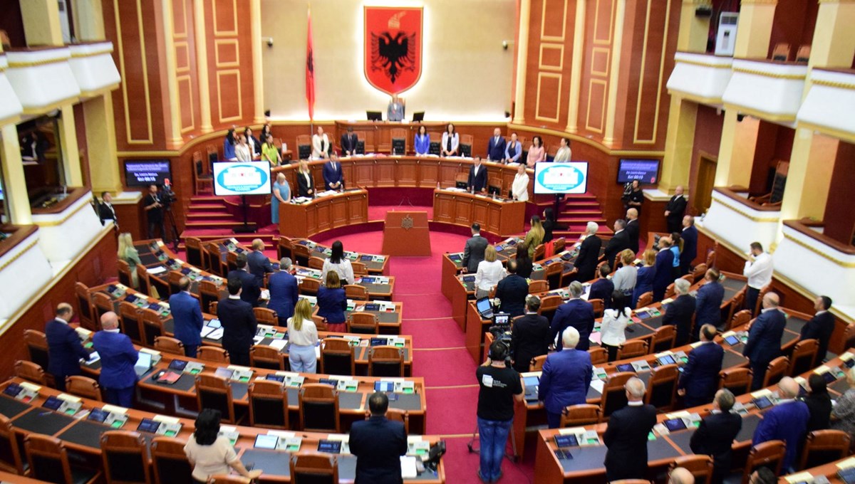 Arnavutluk, İsveç ve Finlandiya'nın NATO'ya katılımını onayladı