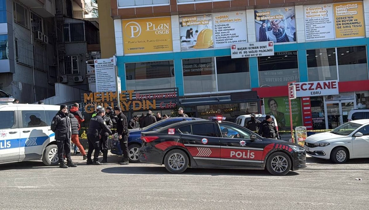 Kocaeli'de restoranında silahlı saldırıya uğrayan kişi öldü Kocaeli'de restoranında silahlı saldırıya uğrayan kişi öldü
