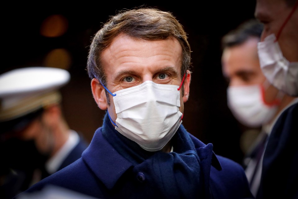 Macron'dan Covid-19 aşısı yaptırmayanlara "sosyal baskı" mesajı - 1