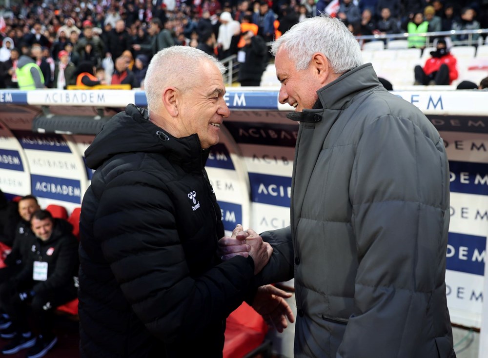 Jose Mourinho'dan En-Nesyri'ye güç bildirisi: "Penaltısız 26 attı, Ramazan ayı sıkıntı geçti" 78 p5R89rclike2WYbMOwQ32g