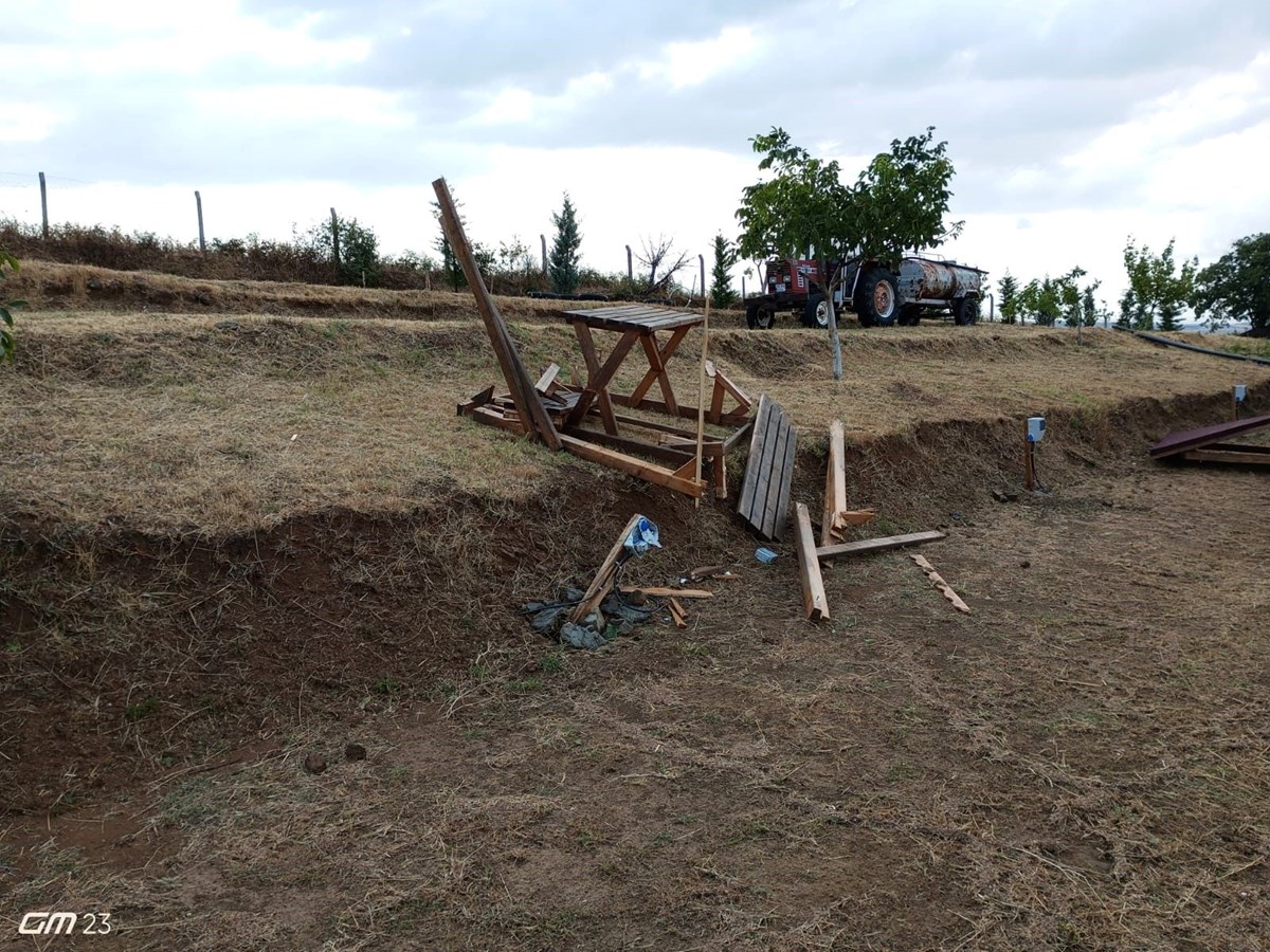 Tekirdağ'da şiddetli fırtına: Kamp alanı yerle bir oldu