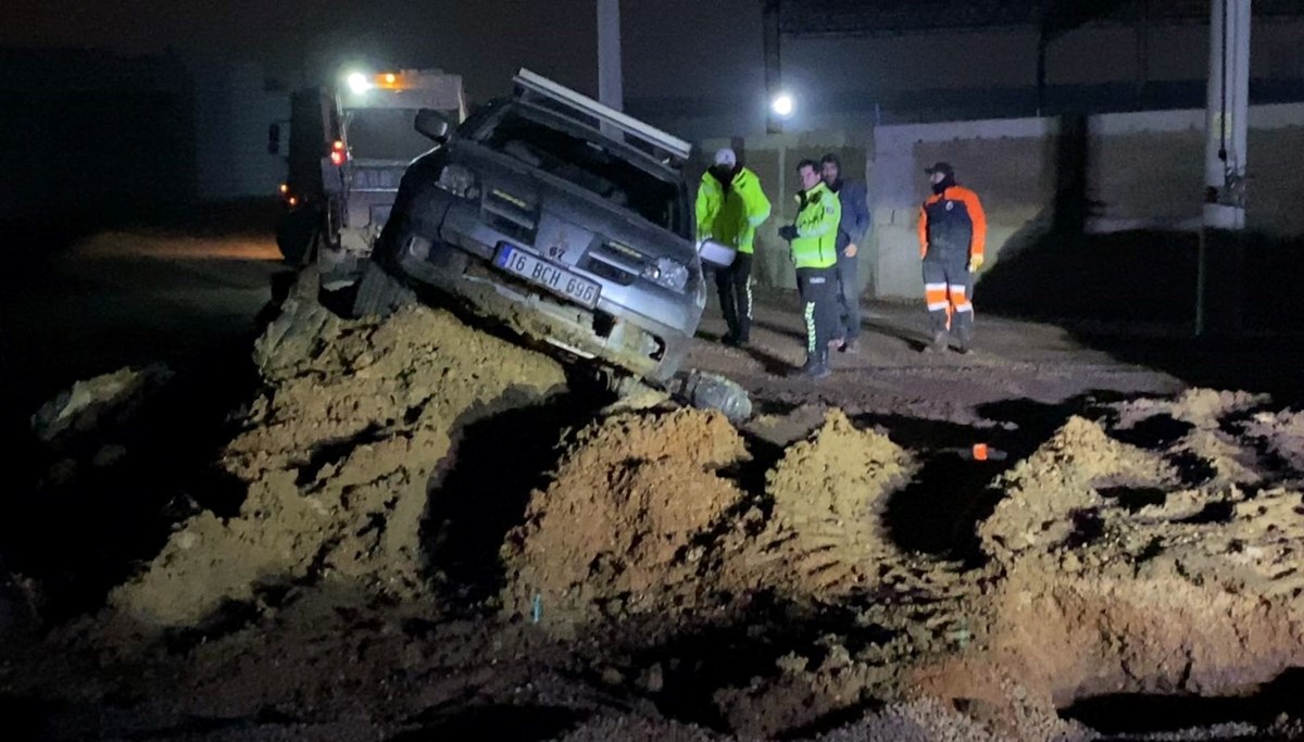 Kendi yaptığı kazayı kayda alıp spiker gibi anlattı