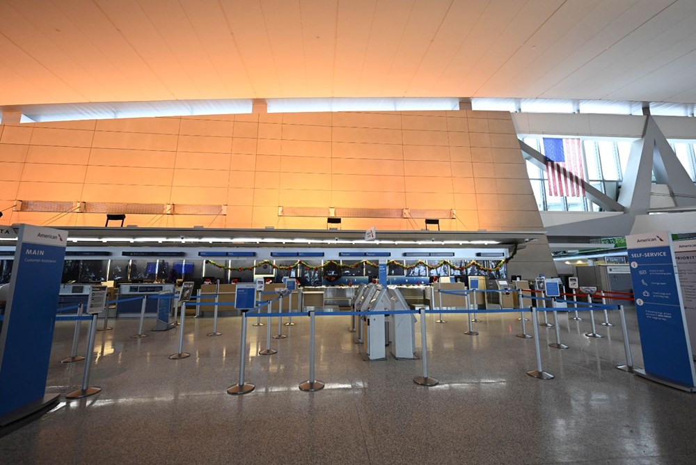 ABD'de hayat durdu: Kar fırtınası hava ve kara trafiğini felç etti - 17