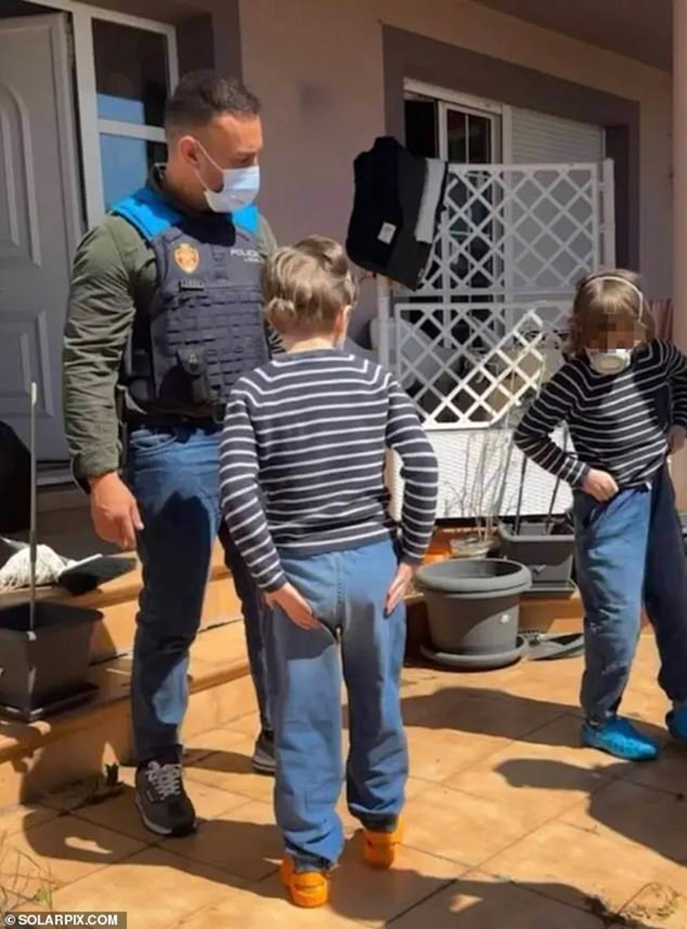 İspanya'daki korku evi: Hasta sandıkları çocuklarını 4 yıl eve kapattılar! - 2