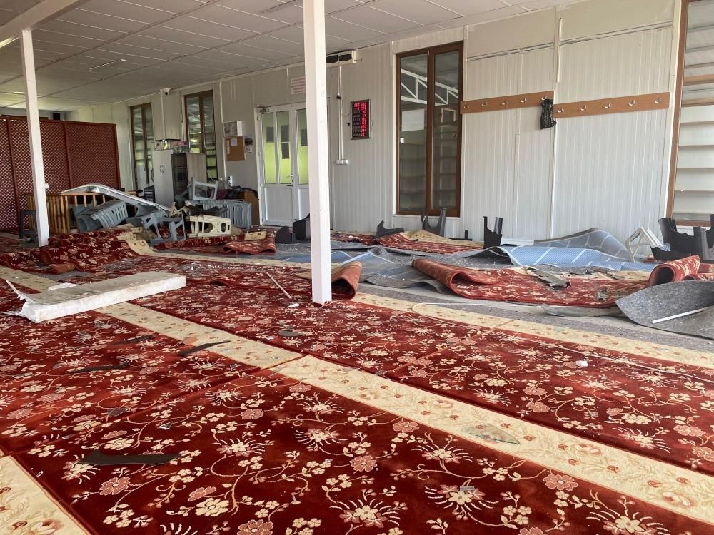 Sabah namaza gelenler şaşırdı: Felaket ucuz atlatıldı! 73 p9mNkBAbkEiNLCAL77uYzQ