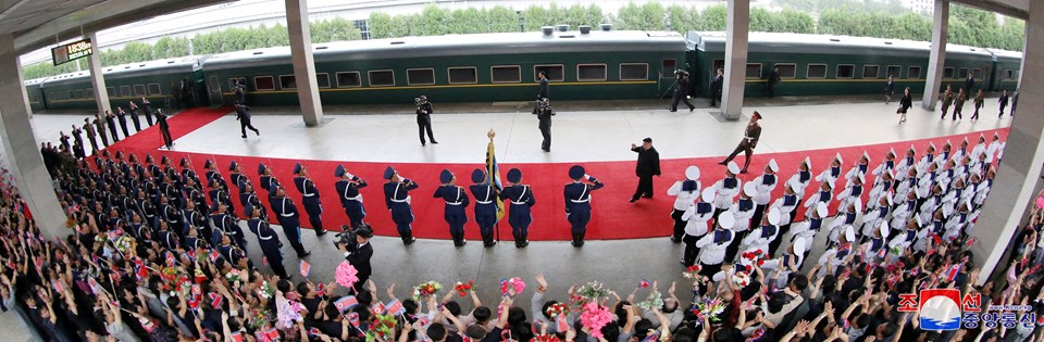 Kim'in yeşil treni Rusya'da - 1