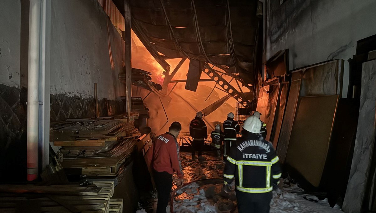 Kahramanmaraş’ta ahşap ürünleri üreten fabrikada yangın