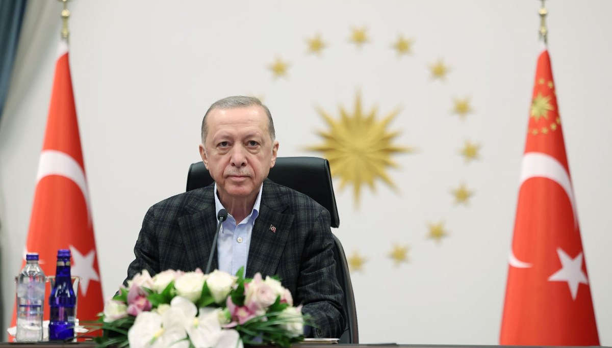 Cumhurbaşkanı Erdoğan: Kendi ihtiyacımızı görecek kadar petrole kavuşacağımız günler de çok uzak değil Cumhurbaşkanı Erdoğan: Kendi ihtiyacımızı görecek kadar petrole kavuşacağımız günler de çok uzak değil