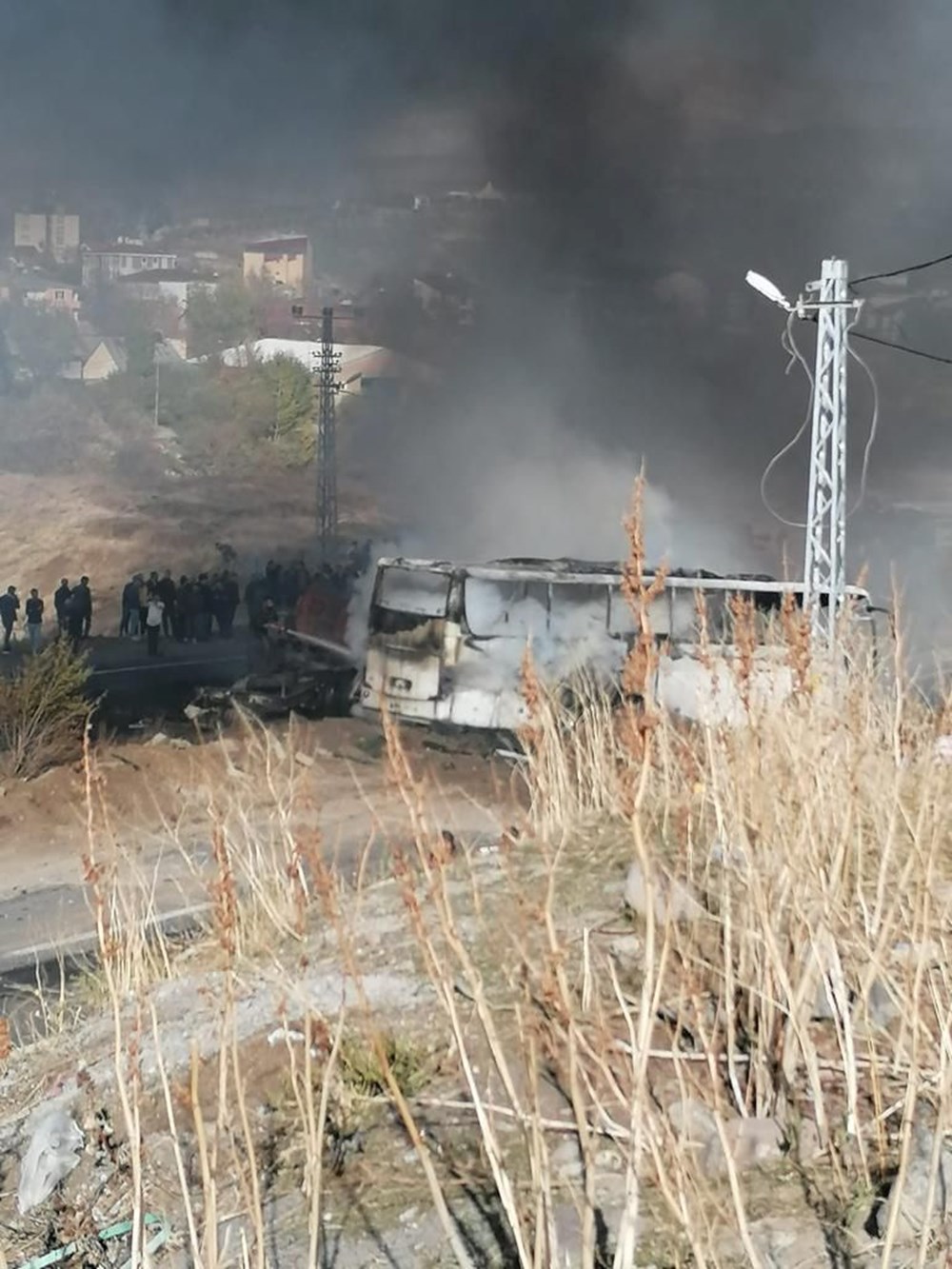 Ağrı'da yolcu otobüsü ile tanker çarpıştı: 7 ölü (Kaza yerinden ilk görüntüler) - 4