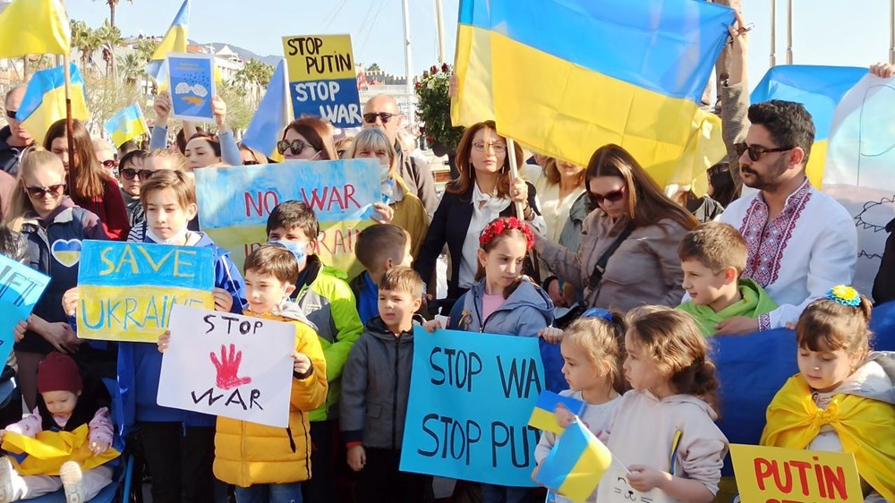 Dünyanın birçok yerinde Rusya protestoları var - 10