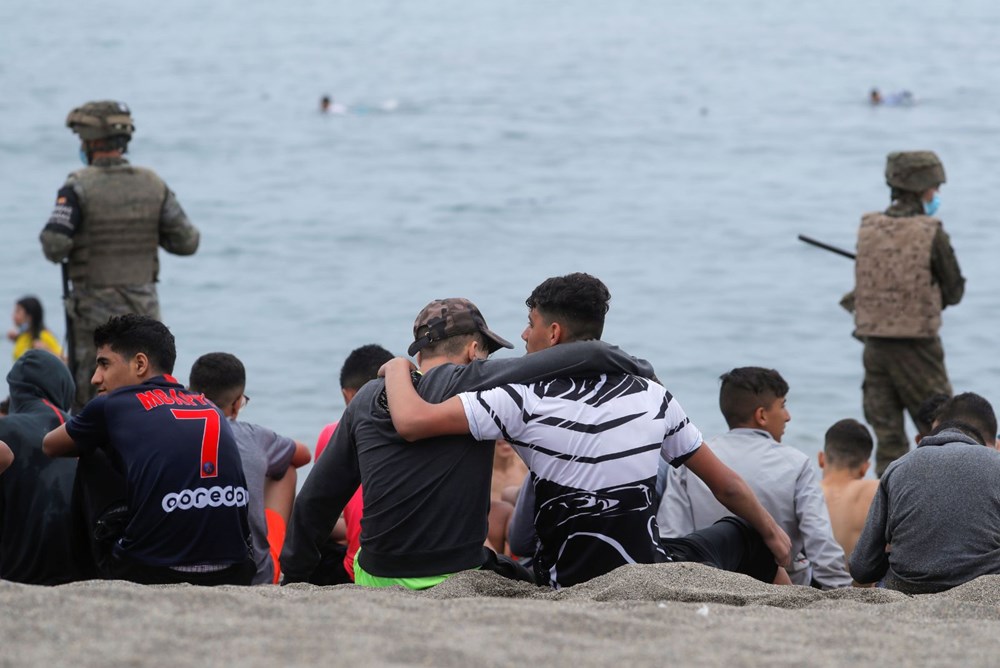 Fas'tan İspanya'ya uzanan göçmen dramı: 6 bini aşkın kişi yüzerek ya da şişme botlarla yolculuk yaptı - 2