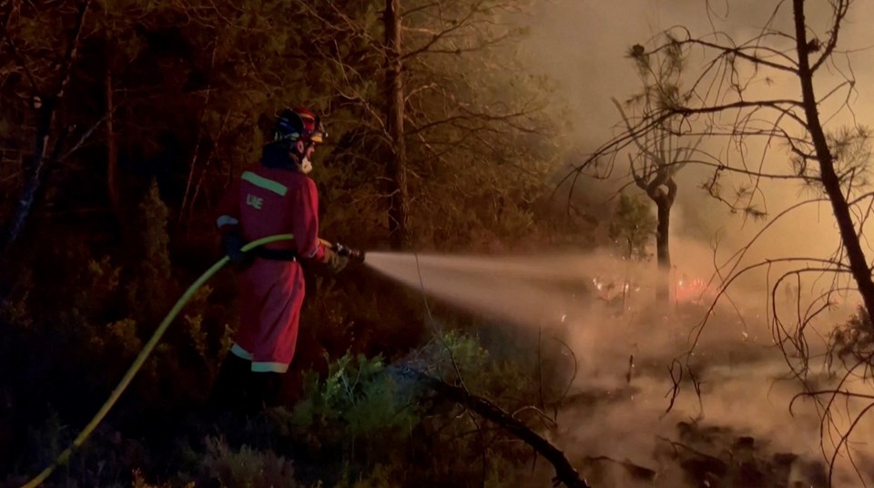 İspanya'da yılın ik büyük orman yangını: Yüzlerce kişiye tahliye - 1