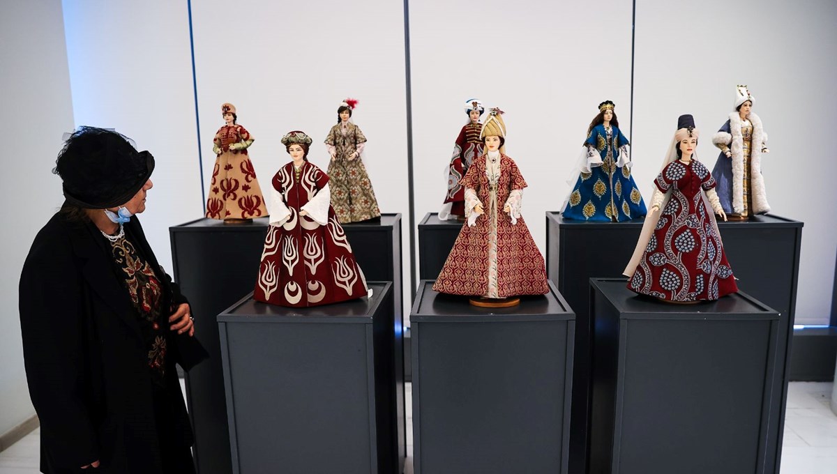 'Hanım Sultanlar' sergisi yurt dışında ilk kez New York'ta Türkevi'nde açıldı