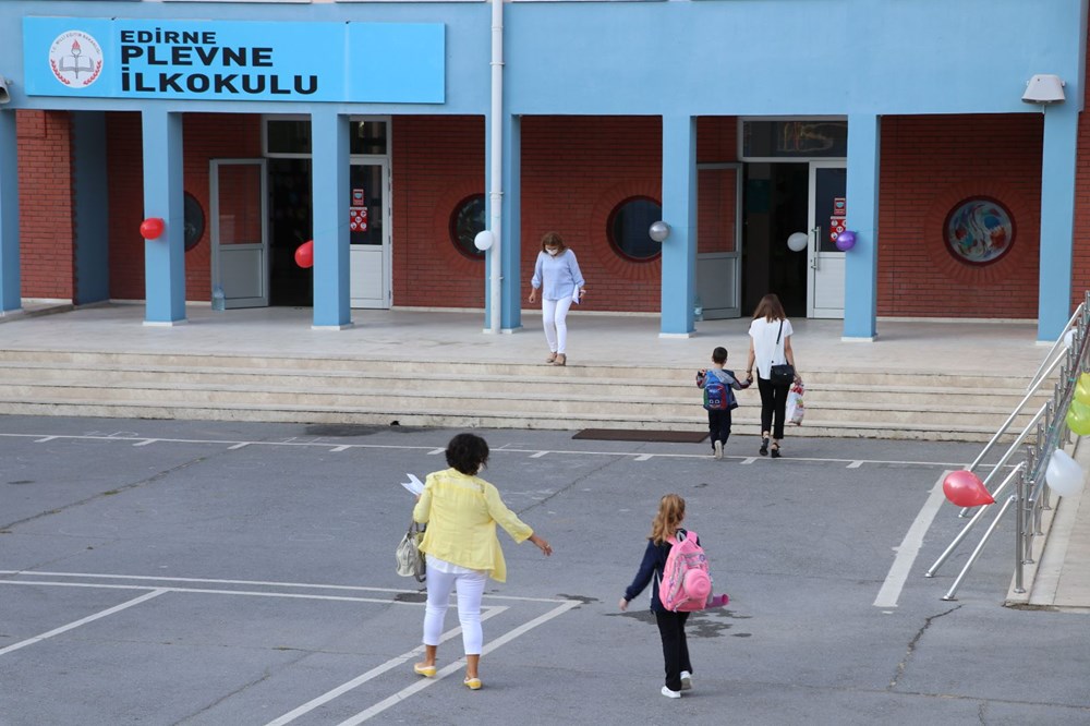 Yüz yüze eğitim anasınıfı ve ilkokul 1'inci sınıflarda başladı - 8