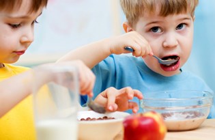 Alerjik Cocuklar Icin 5 Onlem Kolye Hayatini Kurtarabilir Saglik Haberleri Ntv