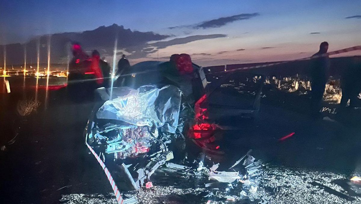 Aksaray’da 2 otomobil çarpıştı: 1 ölü, 5 yaralı Aksaray’da 2 otomobil çarpıştı: 1 ölü, 5 yaralı