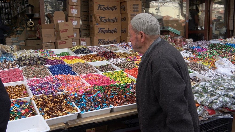 Bayram Tezgahı: Şekerden Kolonyaya Renk Cümbüşü 72 pEyJSm BYU EAarRV7JpPw