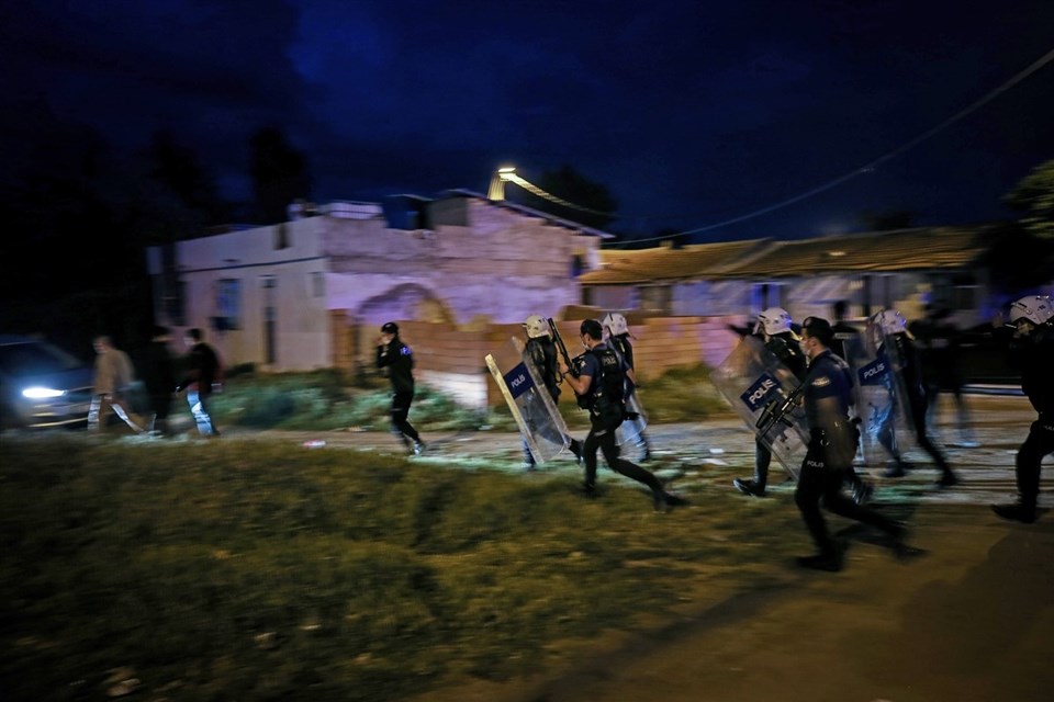 Bursa'da silahlı kavgaya müdahale eden polis memuru şehit oldu - 2