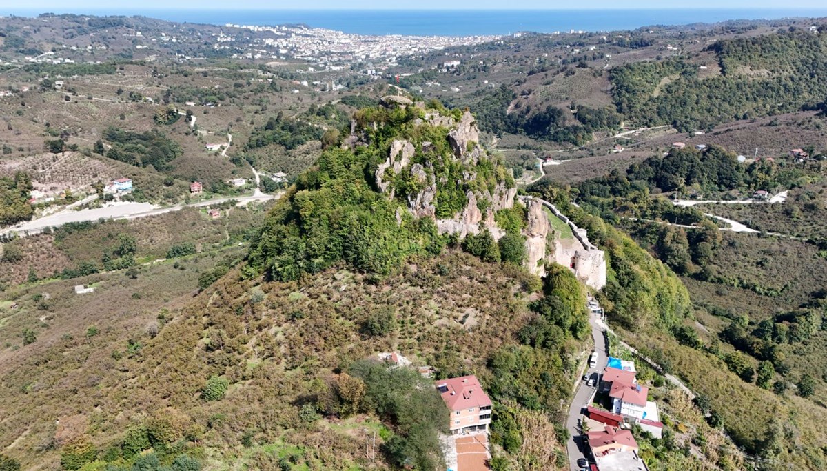 2 bin 500 yıllık Ünye Kalesi bölge turizmine katkı sunuyor