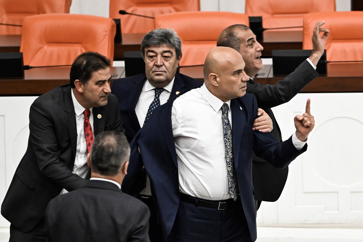 Turhan Çömez Turhan Çömez