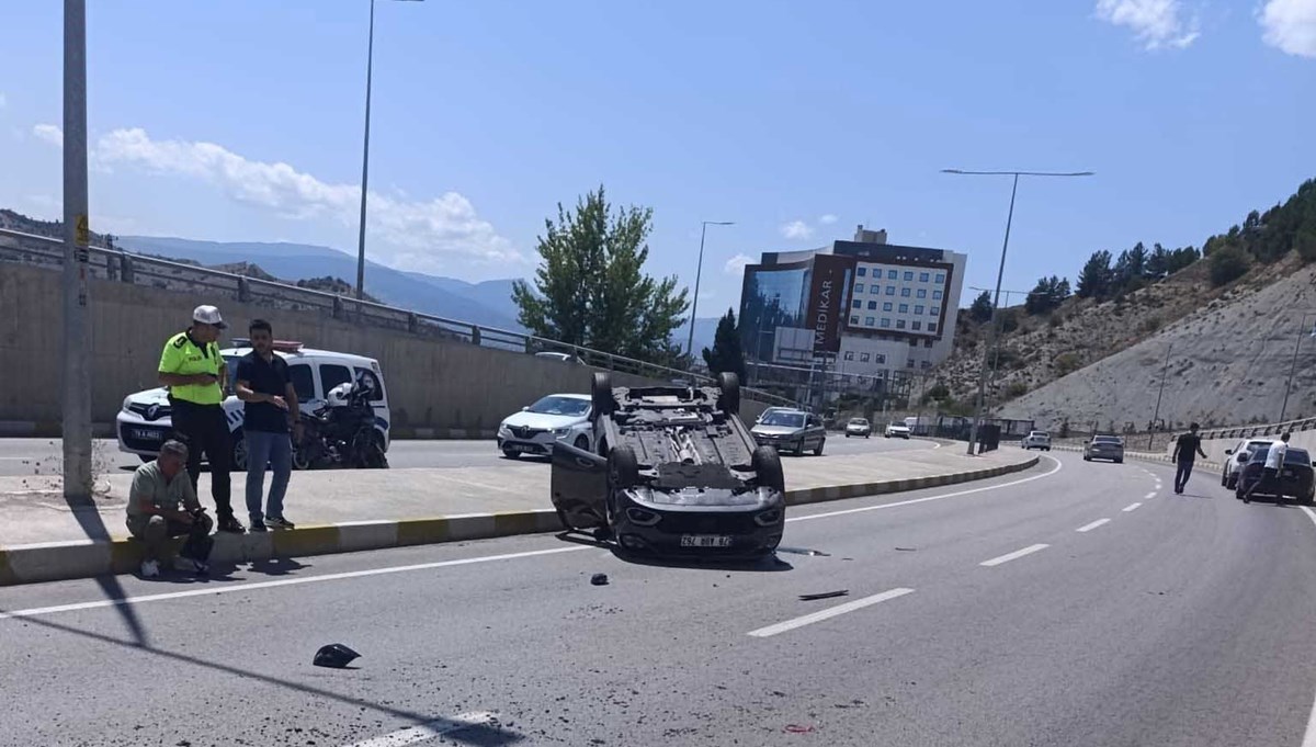 Karabük'te iki ayrı trafik kazası: 2 yaralı Karabük'te iki ayrı trafik kazası: 2 yaralı