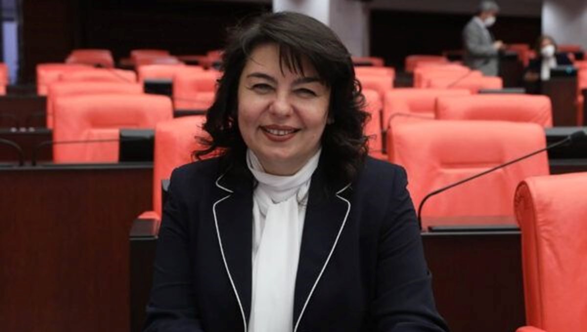 Jülide İskenderoğlu kimdir? AK Parti Çanakkale Belediye Başkan adayı Jülide İskenderoğlu'nun biyografisi