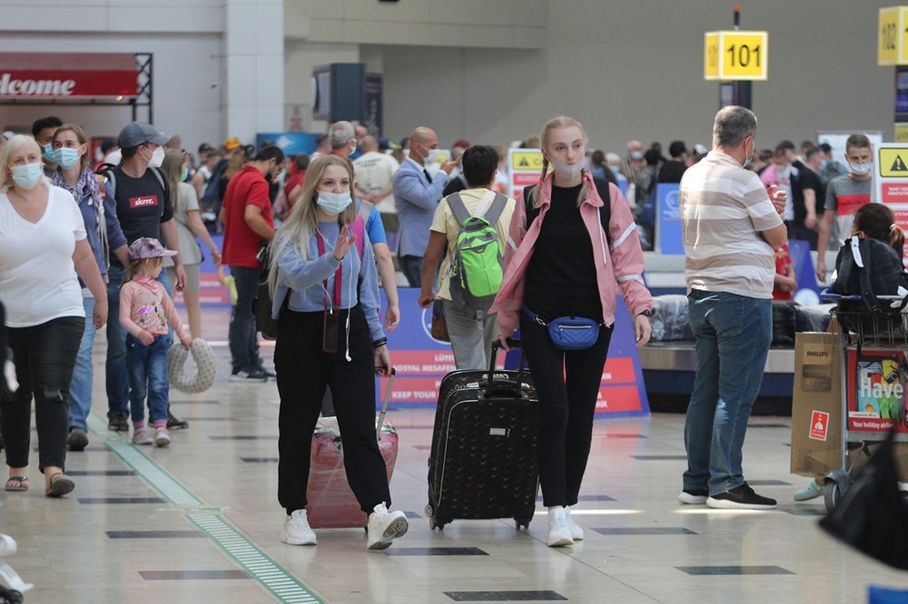 Kapılar açıldı, Ruslar akın akın geliyorlar! Rusya'dan hava trafiği yüzde 45 arttı - 42