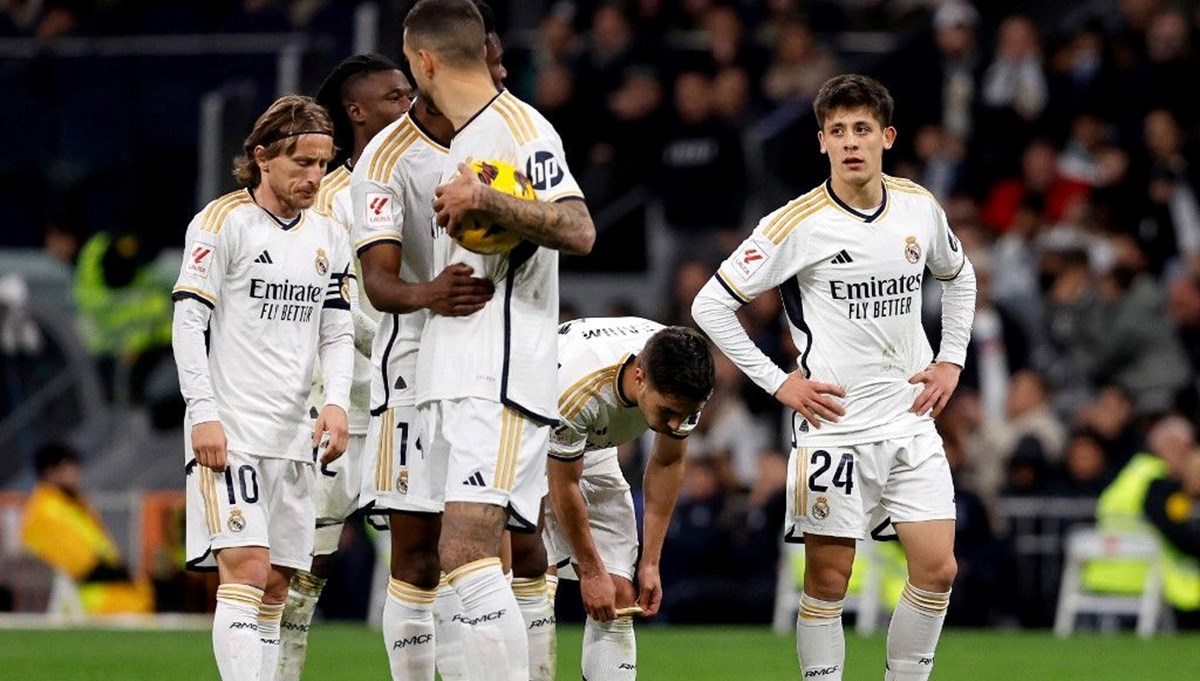 Real Madrid'in takım otobüsü kaza yaptı Real Madrid'in takım otobüsü kaza yaptı