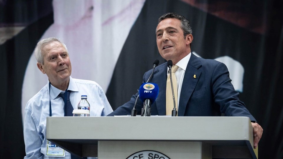 Fenerbahçe Divan Kurulu'nda gergin anlar: Aziz Yıldırım'dan adaylık açıklaması - 6