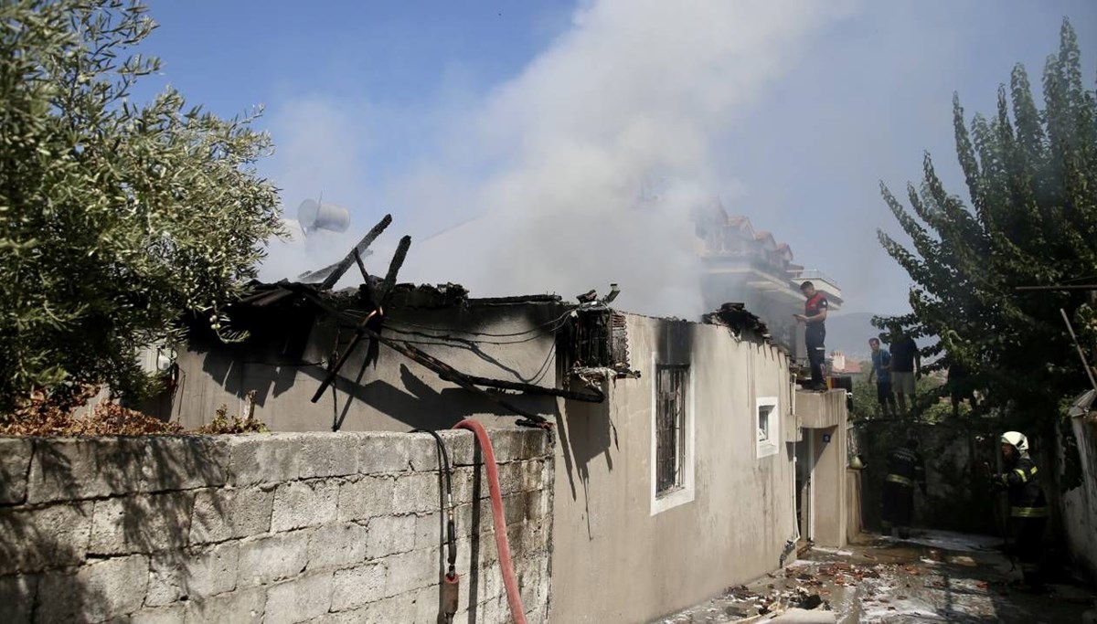 Fethiye'de bir evde yangın