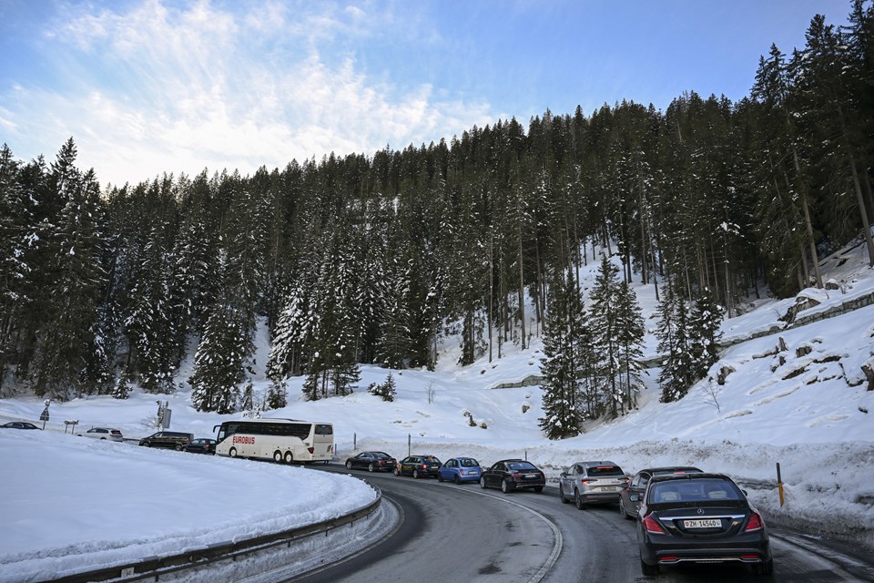 Davos'ta gündem yapay zeka ve güven - 1