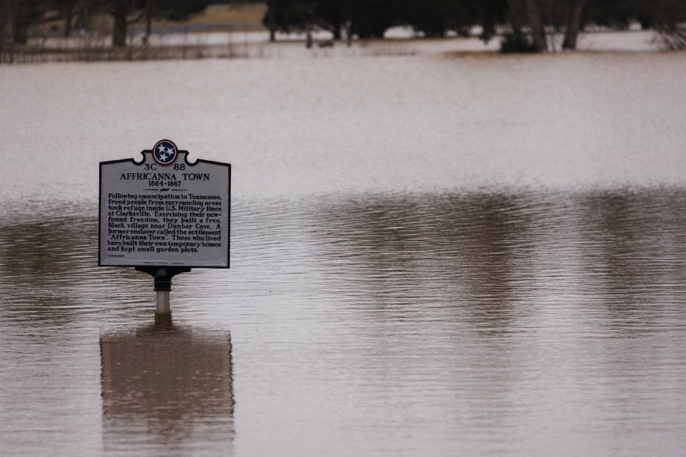 ABD'nin 8 eyaletinde fırtına alarmı: Nehirler taştı, yollar kapandı - 2