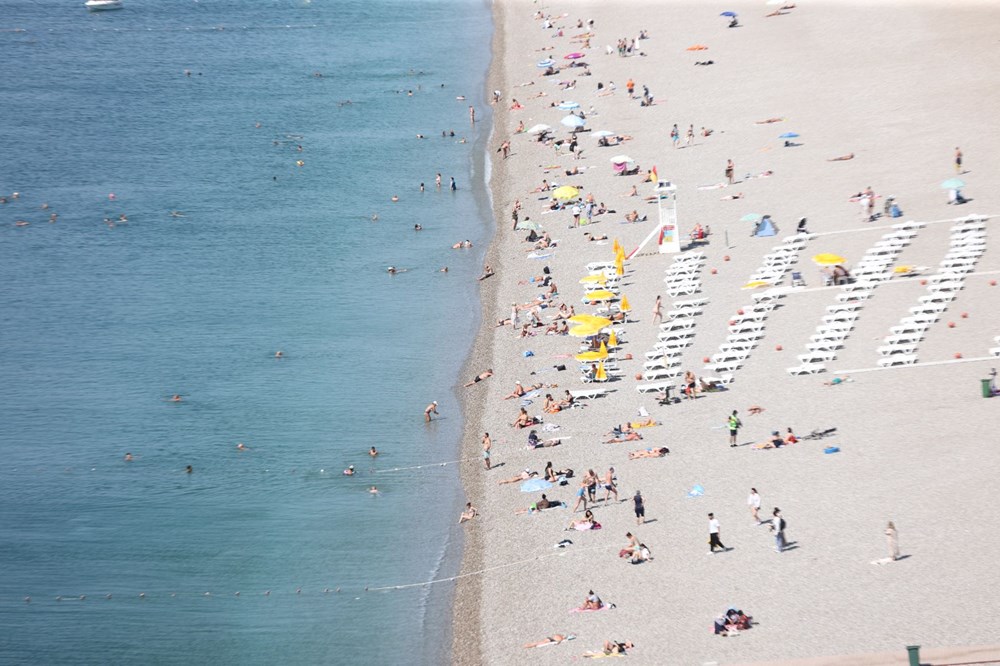 Antalya kıyılarında sıcak hava yoğunluğu 72