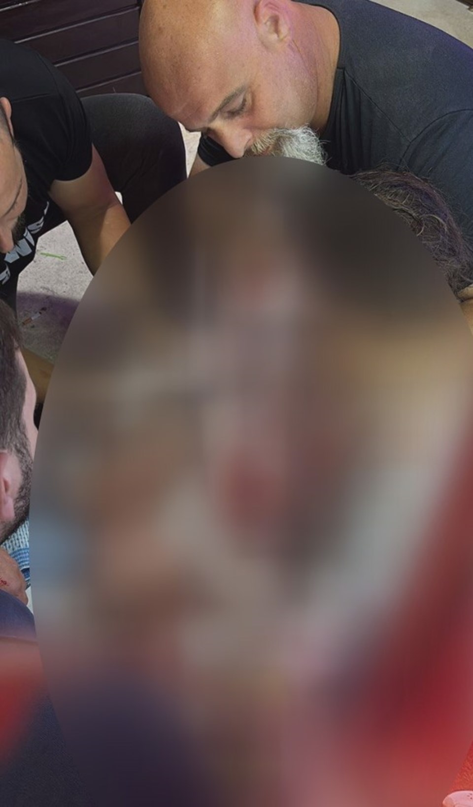 Bayram tatilinde Hilal'e dehşeti yaşattı: Motosiklet kaskıyla saldırdı, kafa attı - 1
