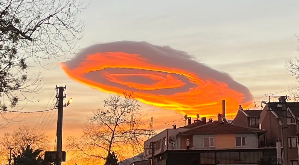 Bursa'da gökyüzünde ilginç görüntü (Mercek bulut nedir?) - 7