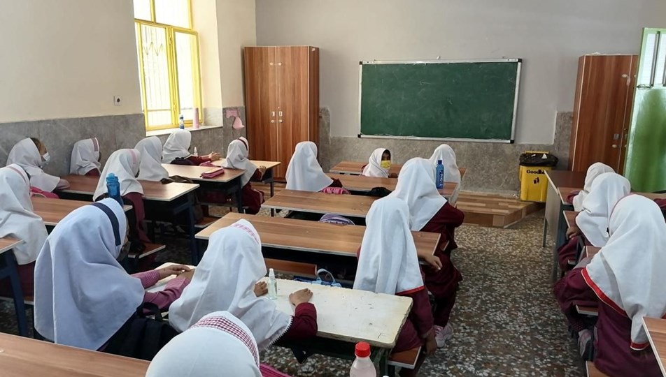 İran'da zehirlenme vakalarında artış: 52 okulda 2 bin öğrenci zehirlendi
