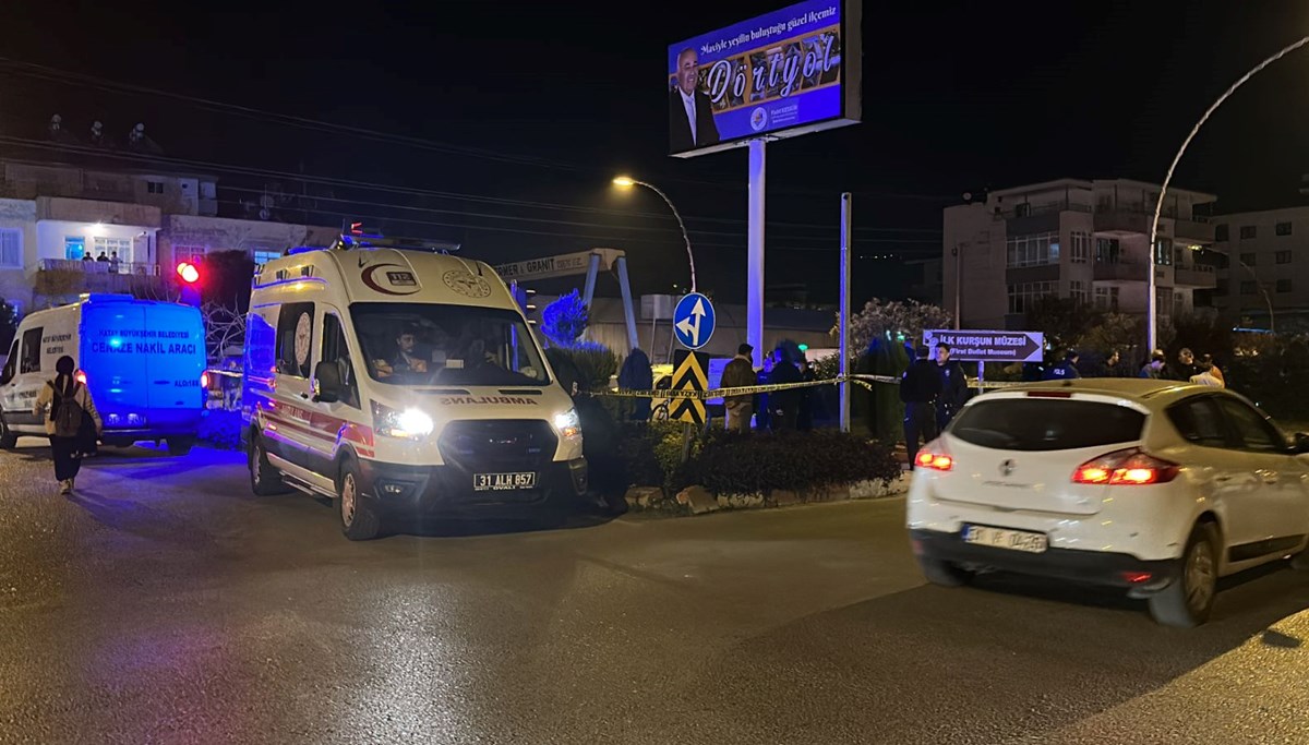 Hatay'da bir kişi refüjde ölü bulundu Hatay'da bir kişi refüjde ölü bulundu